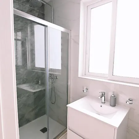 Spacious 3 Bedroom In Sliema! * 斯利马