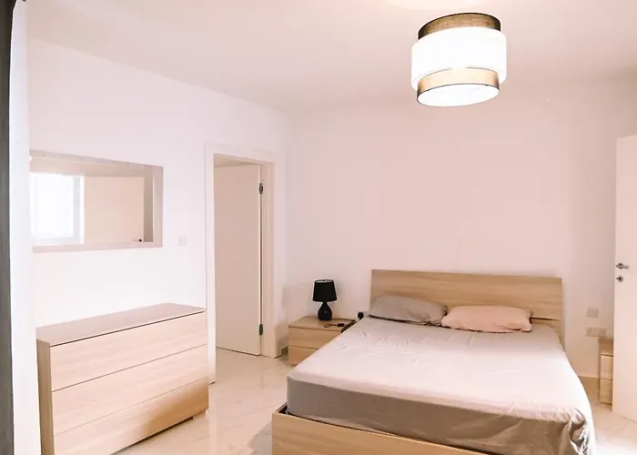 Appartamento Spacious 3 Bedroom In Sliema! Sliema