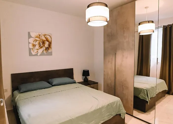 Appartamento Spacious 3 Bedroom In Sliema!